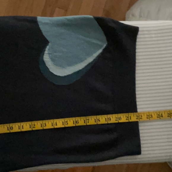 Short-Sleeved Blue Jacob Sweater With Blue Heart, Size M - Picture 13 of 13